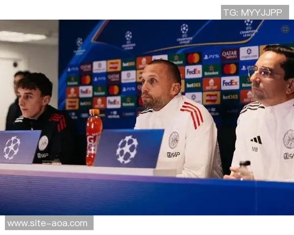 前阿贾克斯主帅海廷加正式加盟热刺担任助理教练助力球队发展