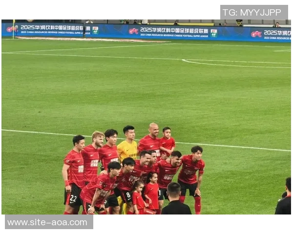 前蓉城教练认为中国足球潜力巨大关键在于找到合适的训练方法与策略